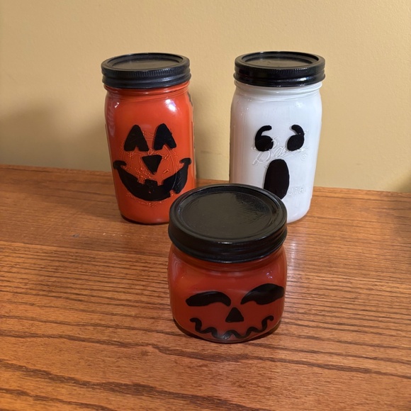 2 Pumpkins & 1 Ghost Painted Ball Jars - Picture 12 of 12